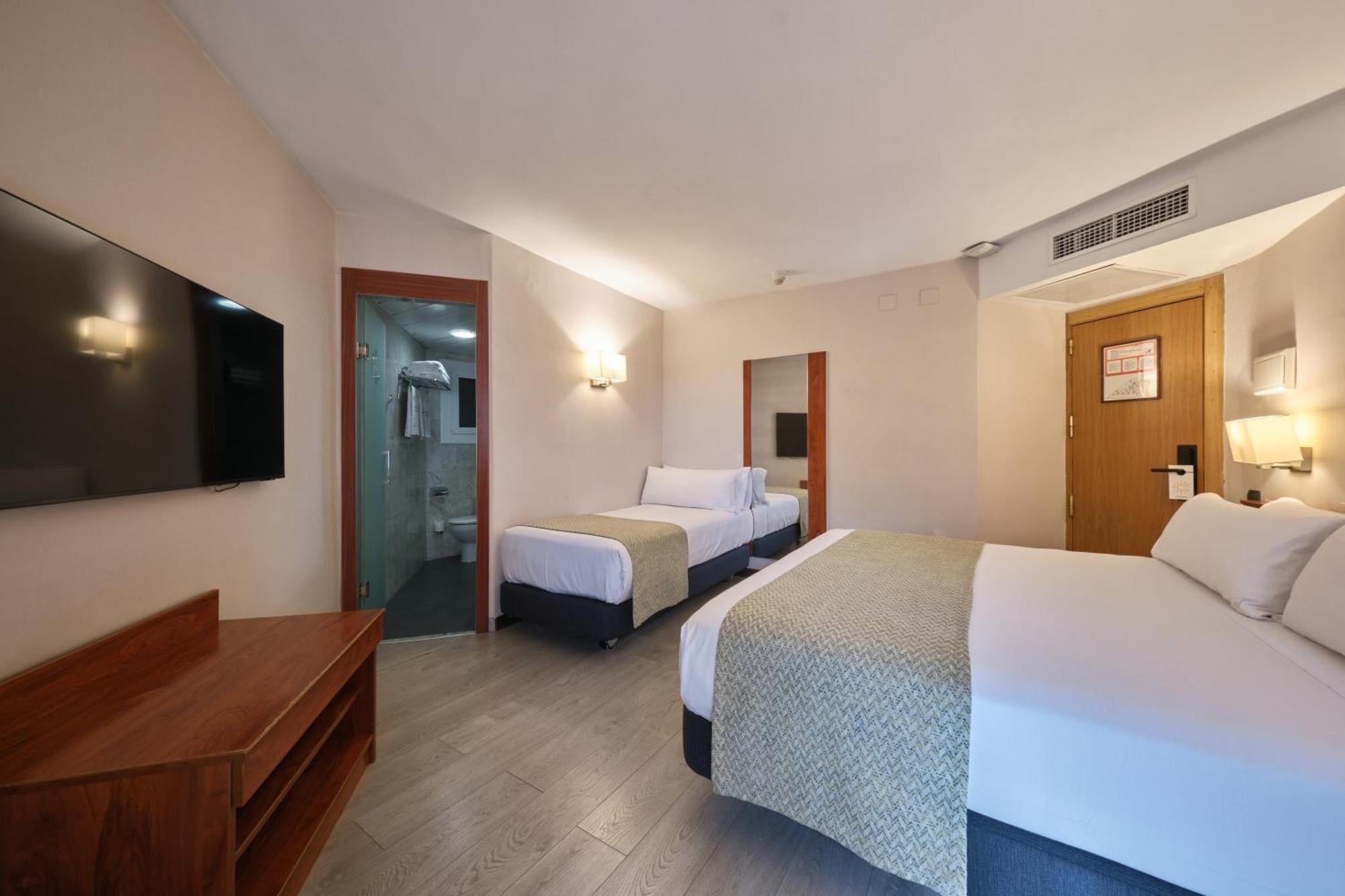 Catalonia Park Putxet Hotel Barcelona Exterior photo