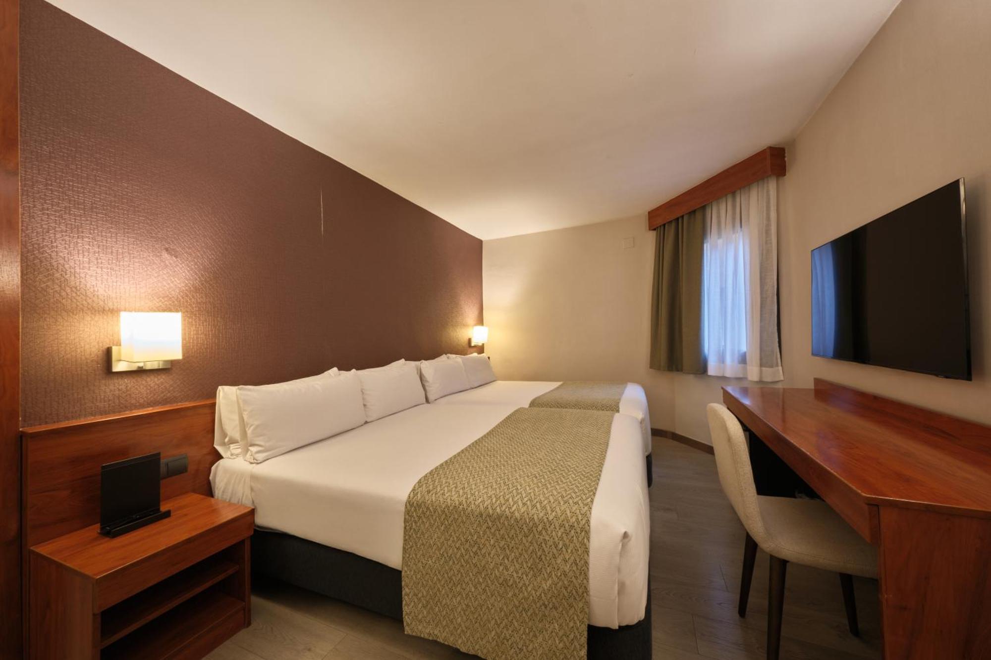 Catalonia Park Putxet Hotel Barcelona Exterior photo