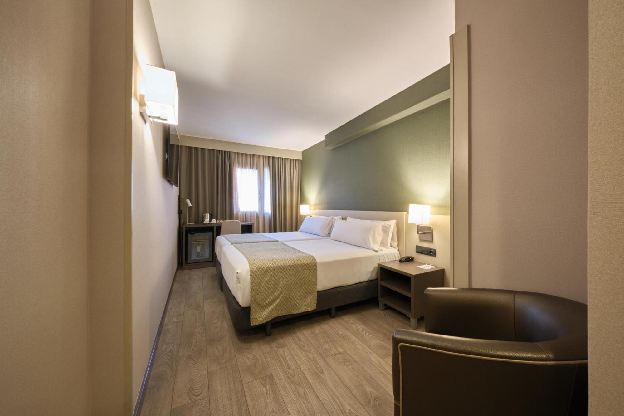 Catalonia Park Putxet Hotel Barcelona Exterior photo